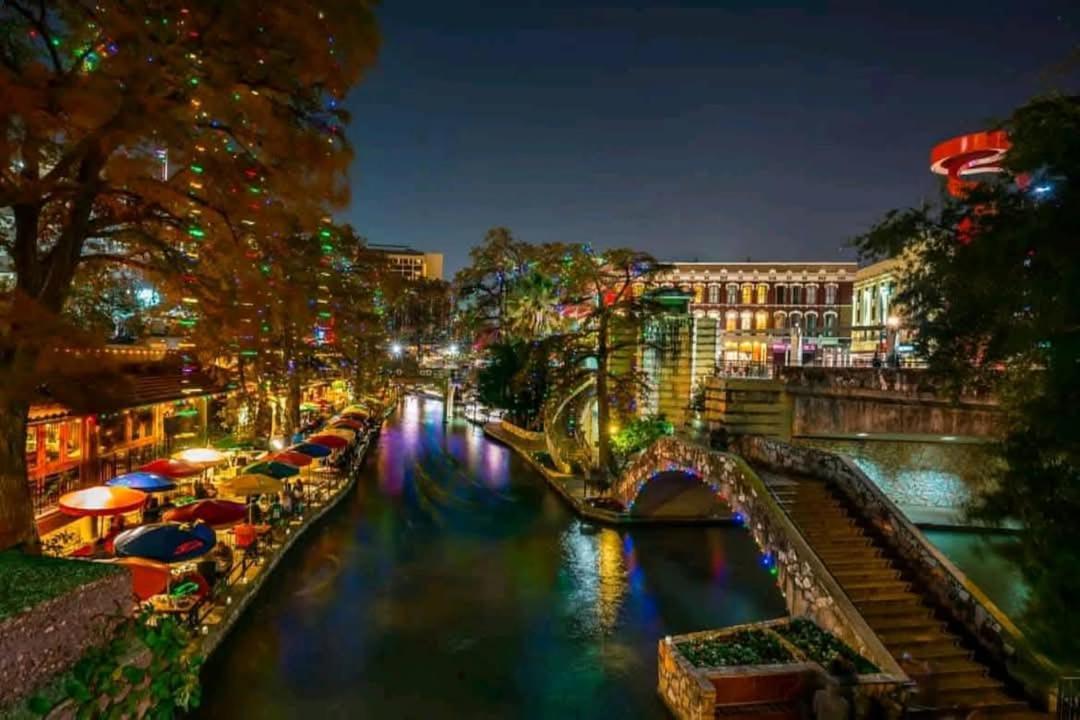 Viva Fiesta Condo On San Antonio Riverwalk Bagian luar foto